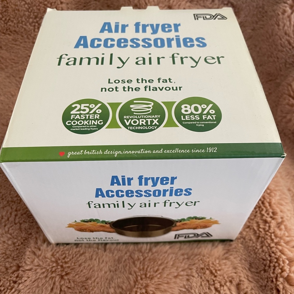 Air Fryer Accessories Family Air Fryer - White & Green Box
